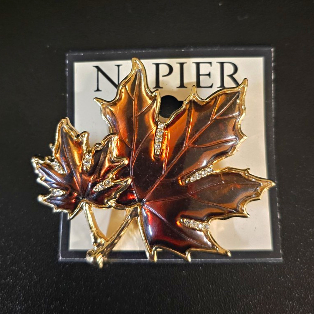 Napier Leaf Brooch Pin Brown Enamel Gold Tone Flowers & Plants